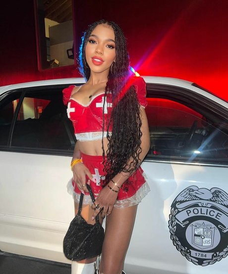 Teala Dunn hd sexy galerie