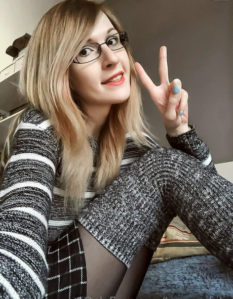 ts avy white freie fotos