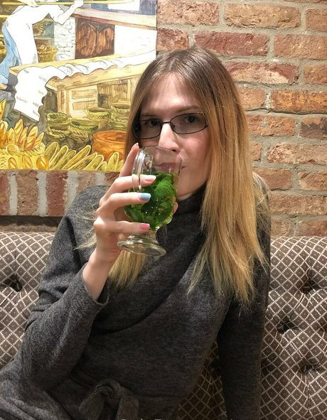 ts avy white nacktheit perfekte foto