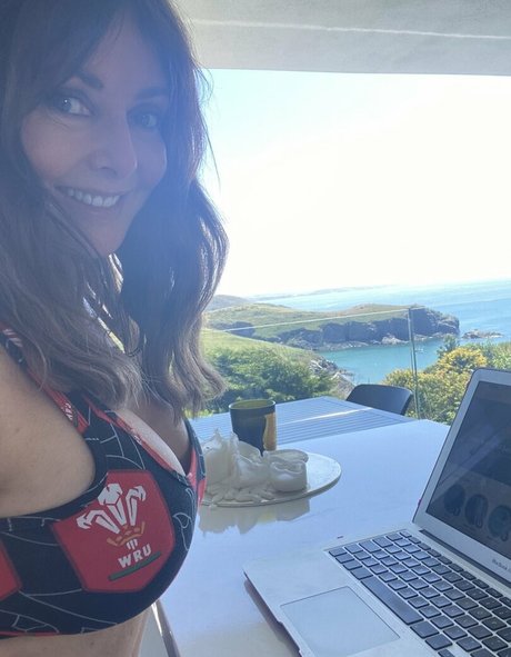 asiatische männliche onlyfans exklusive erotische fotos