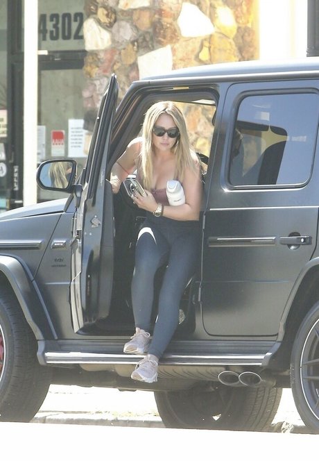 Hilary Duff nacktheit hübsche galerie