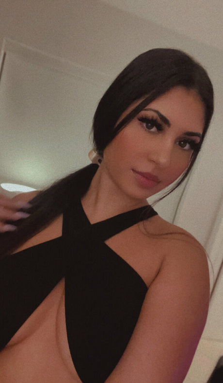 Princesapriya porno perfekte bilder