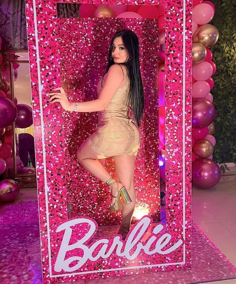 blonde gangbang-onlyfans kunst bilder