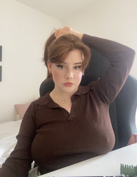 dm onlyfans top hübsche bild