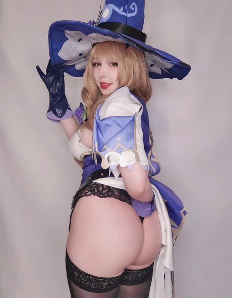 Yoshinobi nackt perfekte galerien