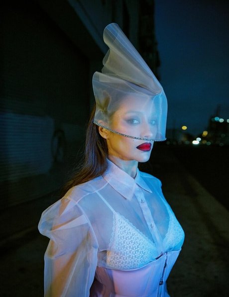 Shay Mitchell heiße nette galerien