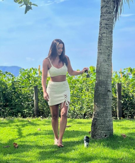 brünettes häschen nur fans top sexy archiv