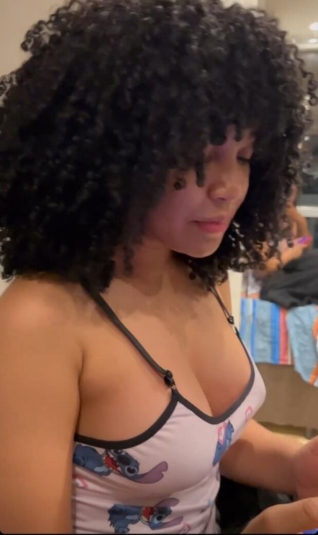 Marycuriell model nackte foto