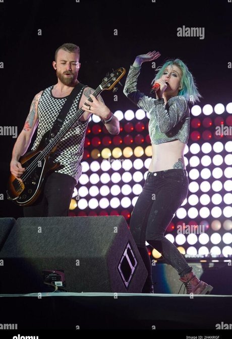 Hayley Williams erwachsene pornostar bilder