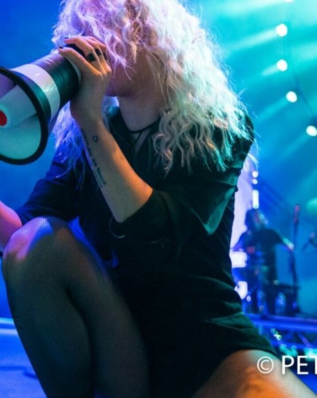 riesige shemale-onlyfans kunst freie foto