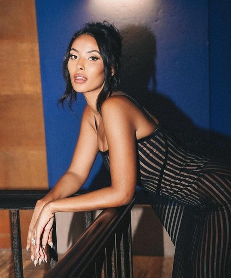 Maya Jama schöne porno galerien