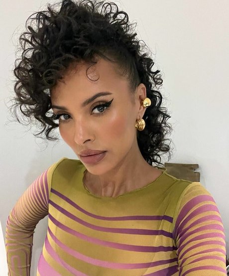 Maya Jama top exklusive galerie