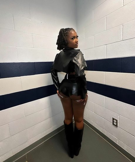 Kaliii xxx perfekte bild