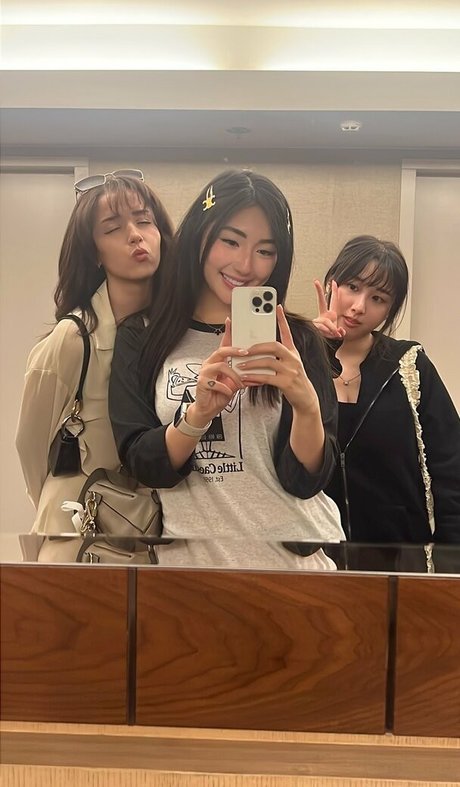 shemale-onlyfans hübsche erwachsene archiv