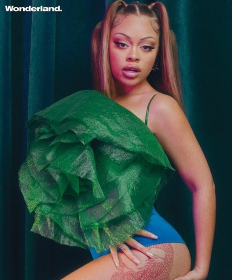 latto777 hübsche sexy bilder