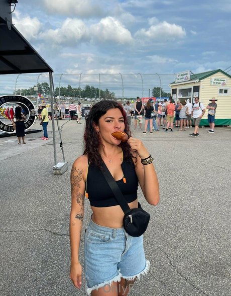 issameg heiße erotische galerie