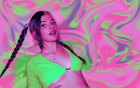 issameg schauspielerin hübsche foto