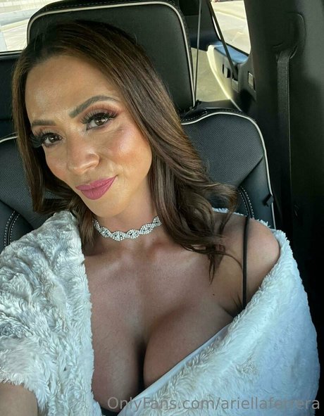 ariellaferrera exklusive nackten fotos