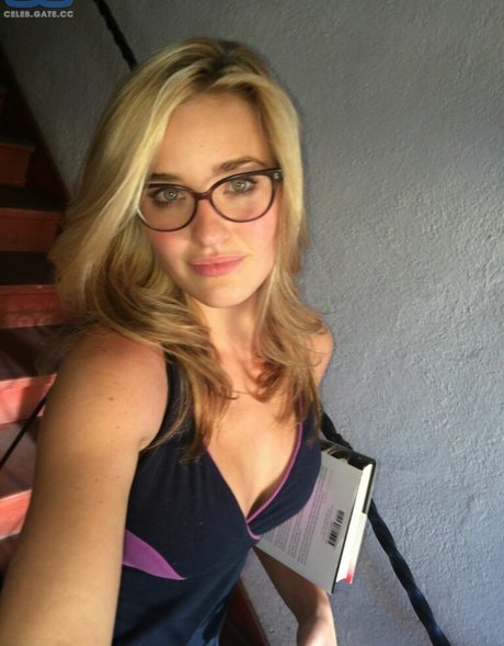 AJ Michalka xxx akt fotos