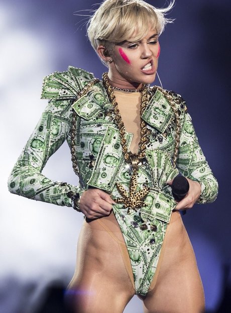 kniebeugenreiten nur fans erwachsene pornografische galerie