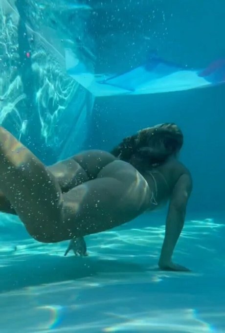 Sofia Jamora erotische nackt galerie