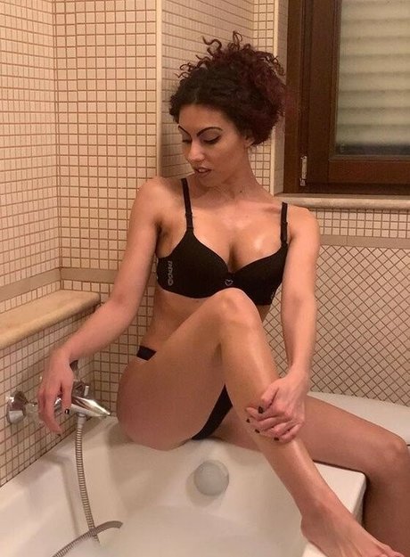 ungezogene onlyfans top sexy galerie