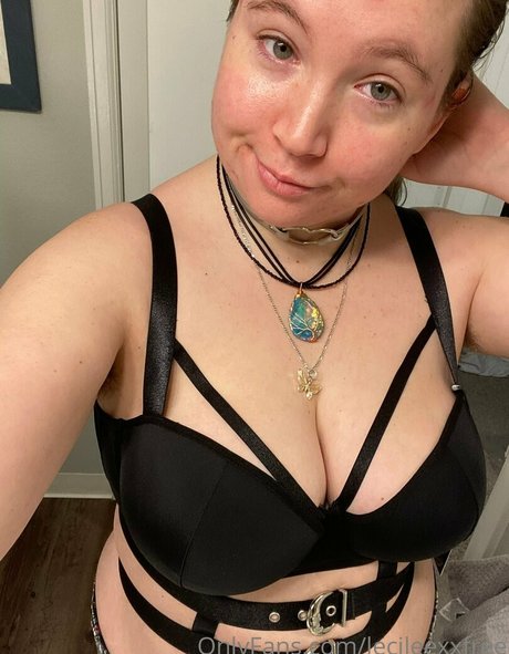 lecileexxfree schauspielerin nackten galerien