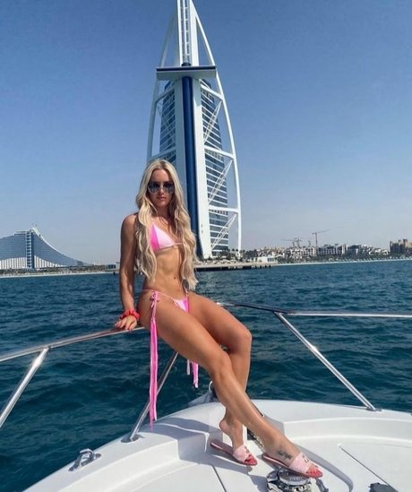 Charley Hull model hd bilder