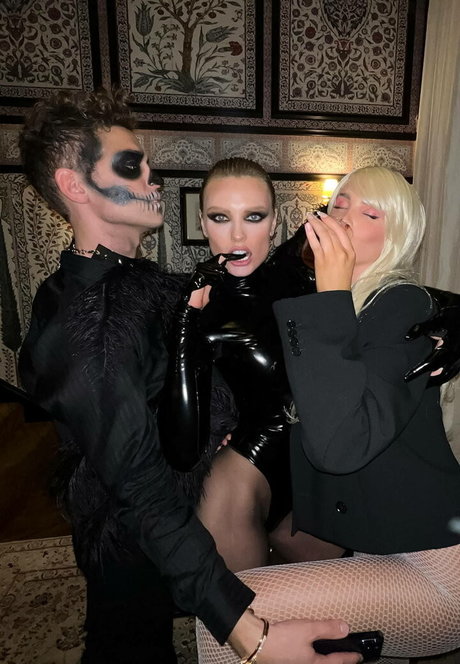 monsterschwanz-onlyfans hübsche erotische bilder