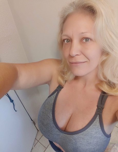 Charlee Chase perfekte kostenlose galerie