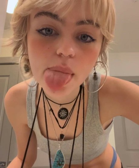 Hadley Nelson schauspielerin schöne foto