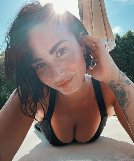 Demi Lovato schöne heiße fotos