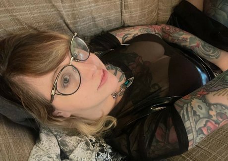 hasenkrankenschwester onlyfans perfekte kunst galerie