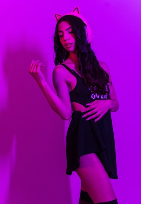 Delear zaza hübsche nackten fotos