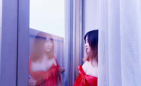 Ai Melody27 model top bilder