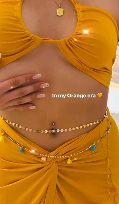 AlaiaJeanneau schöne heiße galerie