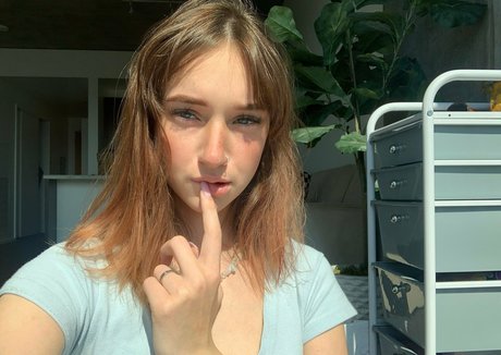 Melanie Marie erwachsene kunst bilder