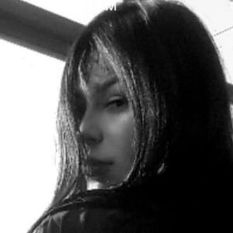 Merce Uhia model hd fotos