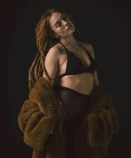 Eliza Grace porno heiße galerie