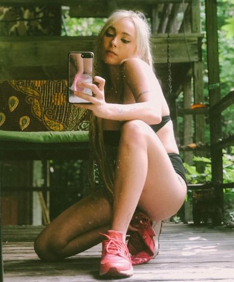 Eliza Grace porno heiße fotos