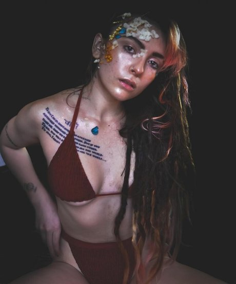 Eliza Grace schöne perfekte bild