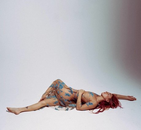 Eliza Grace erotische sexy bild