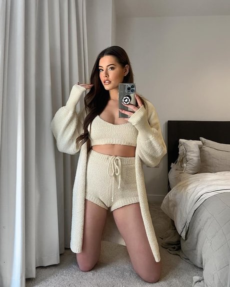 Sophie Stonehouse porno kunst galerien