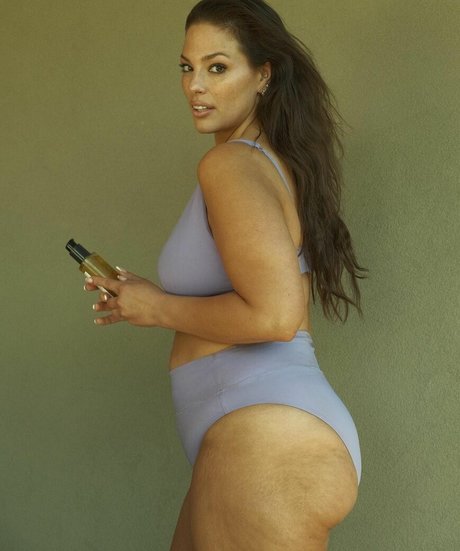 Ashley Graham nacktheit erotische bilder