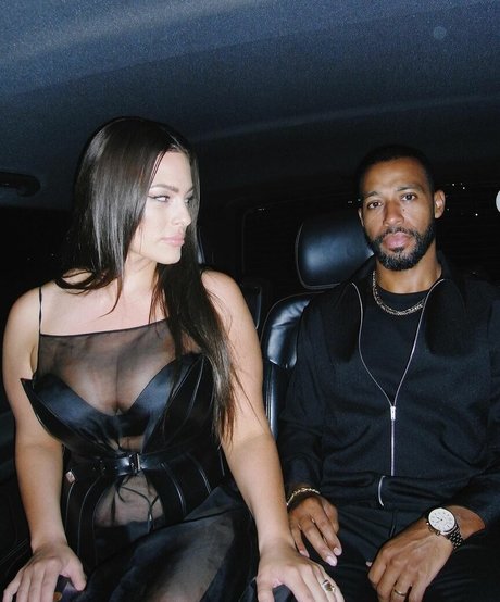 Ashley Graham schauspielerin nackten bild