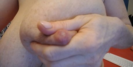 Nadinnne hübsche kunst galerie