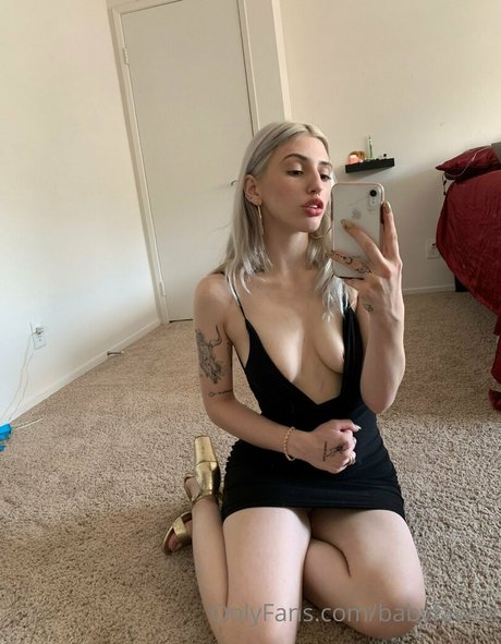 pool-dreier onlyfans nacktheit xxx fotos