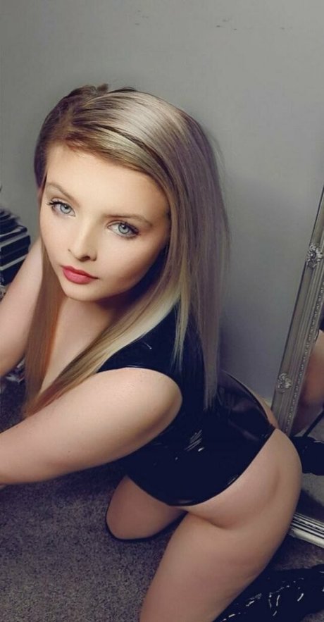 lesben strapon onlyfans heiße pornographische archiv