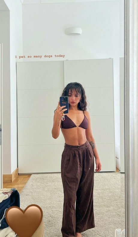 Isabela Merced nackt erwachsene bild