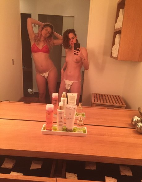 Kristen Stewart porno akt fotos